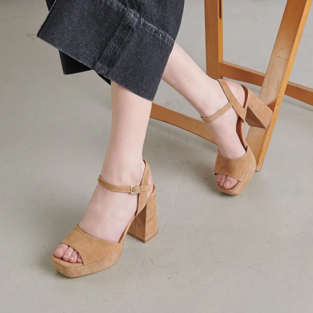 088- Vlada Velours Camel