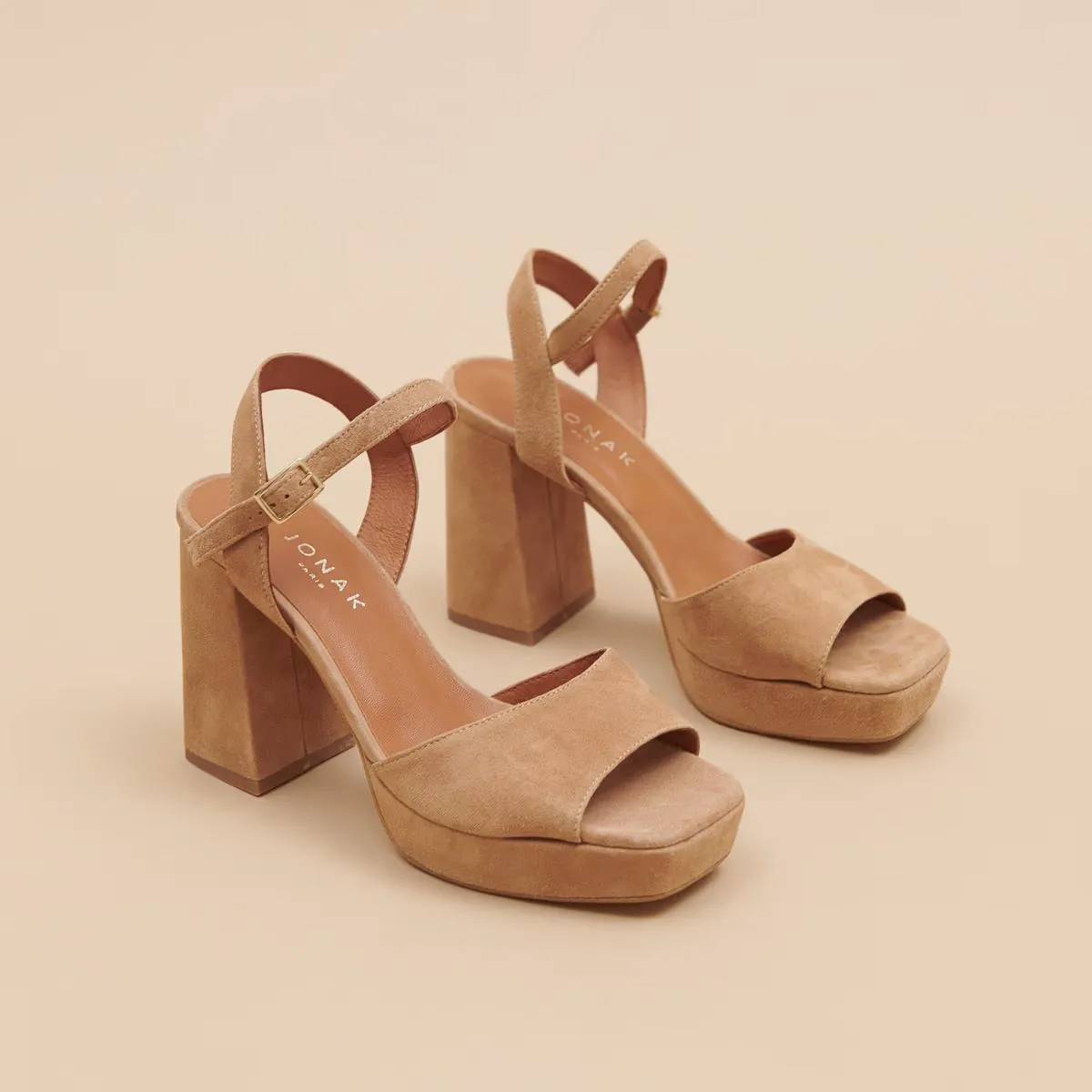 088- Vlada Velours Camel