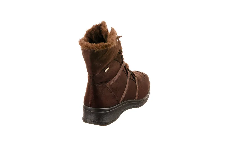 Ara Snowy Brown