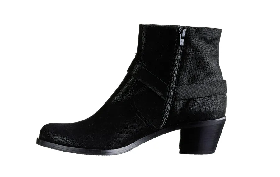 Br Cowgirl Black