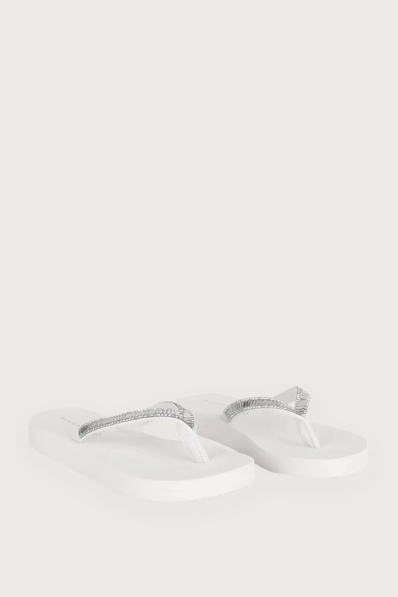 Carlota Low White Sandals