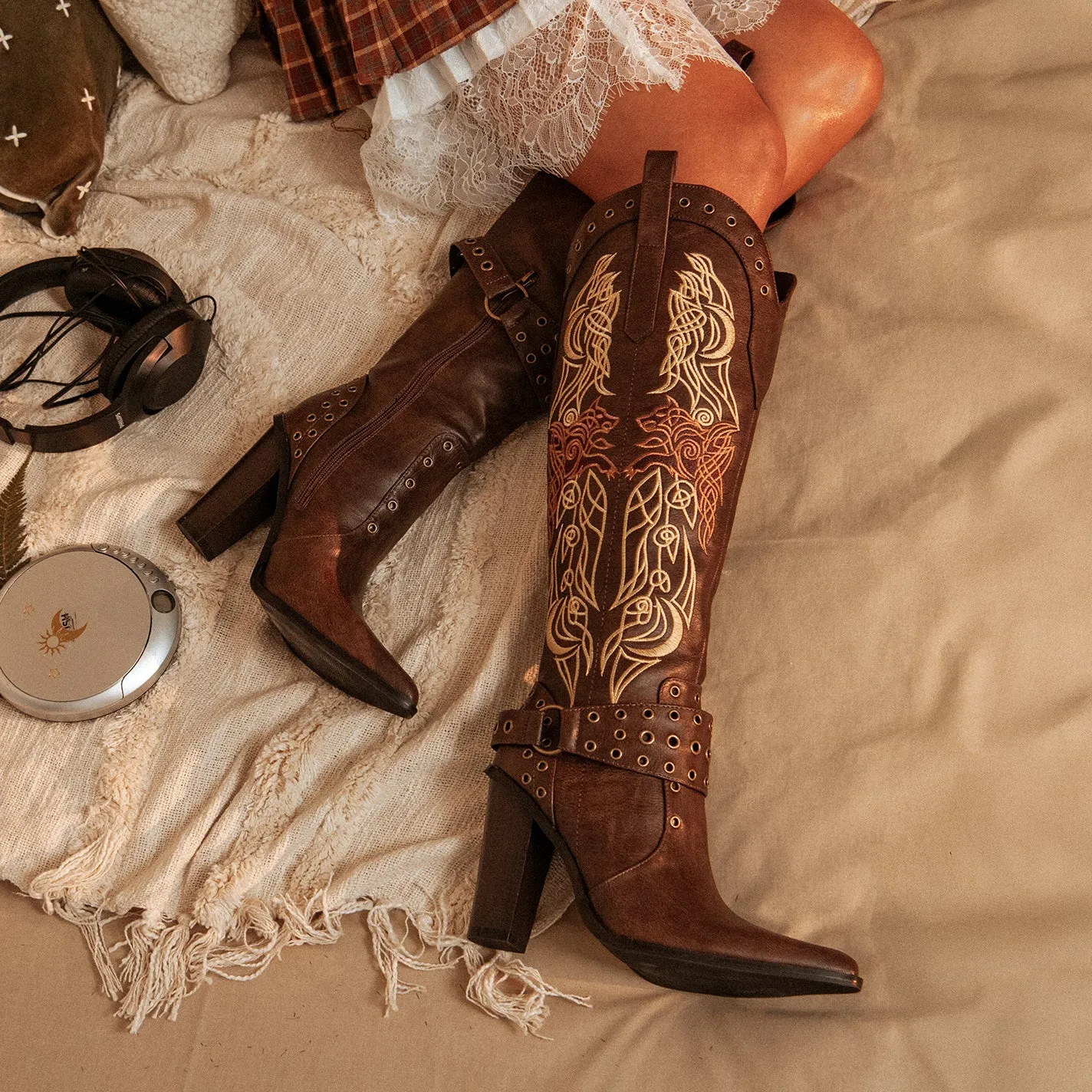 Children Of The Moon Cowboy Boots - Brown