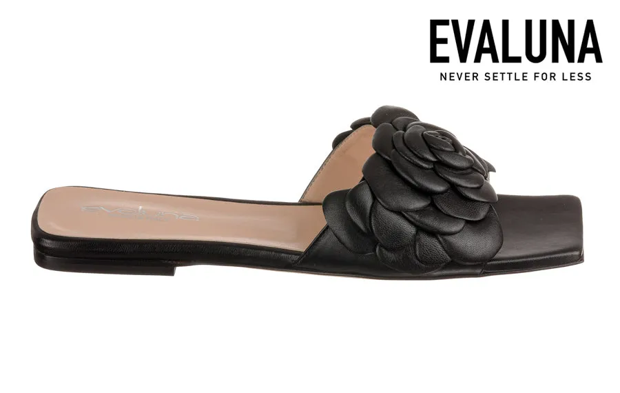 Eva Bloom Black