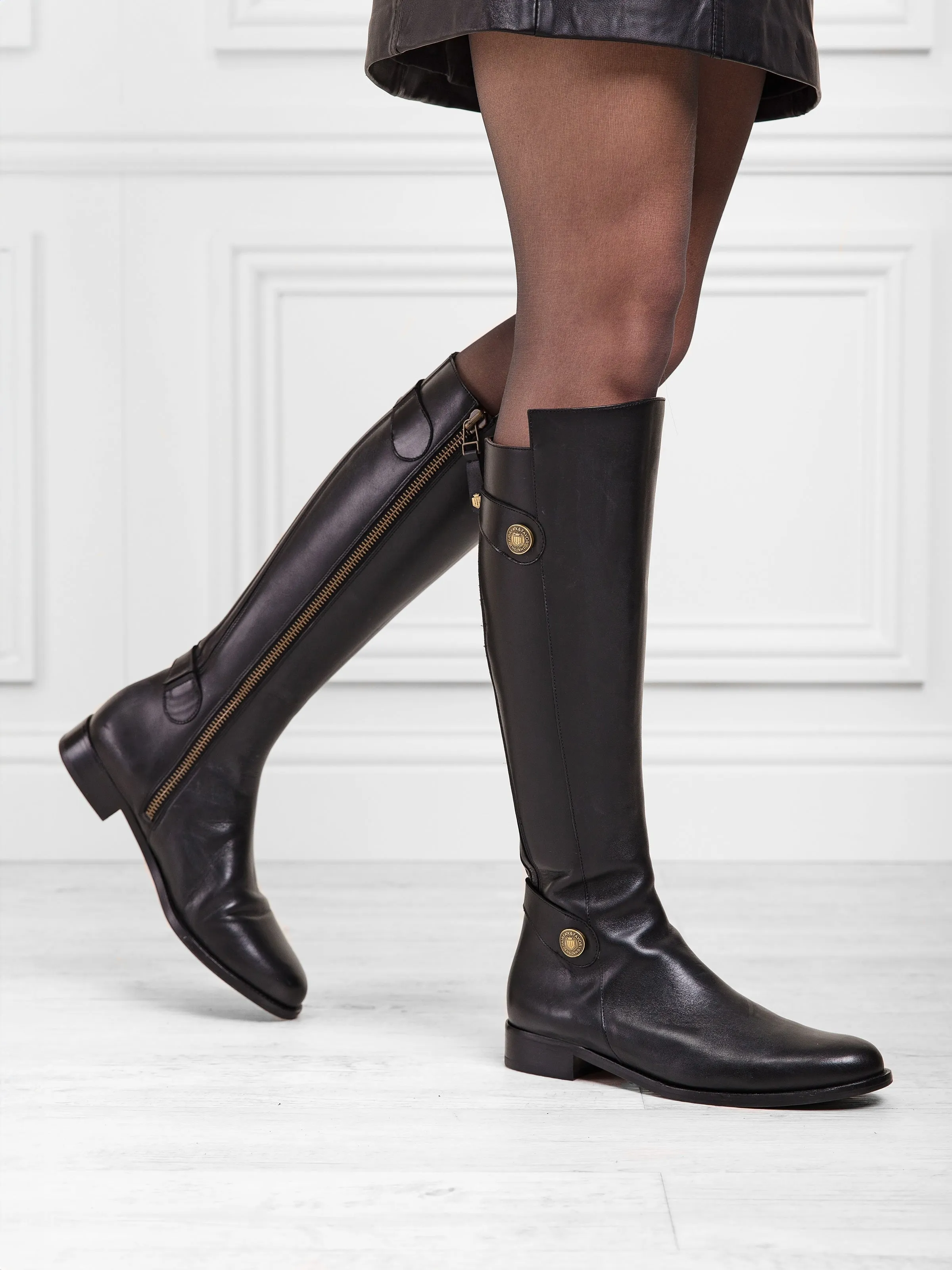 Flat Upton - Black Leather
