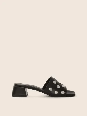 Floor Model Merida Black Stud 36