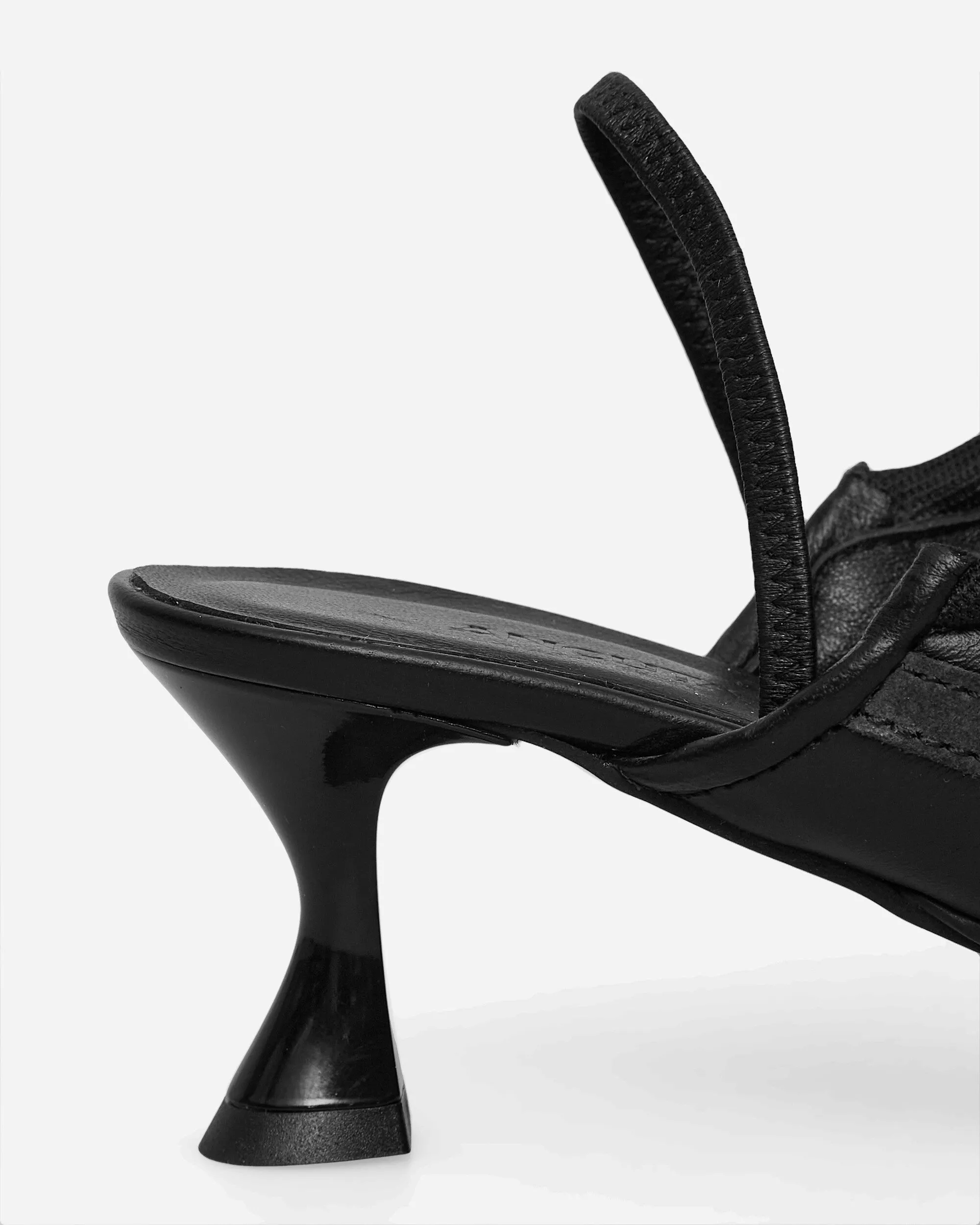 Hera Kitten Heel Shoes Black