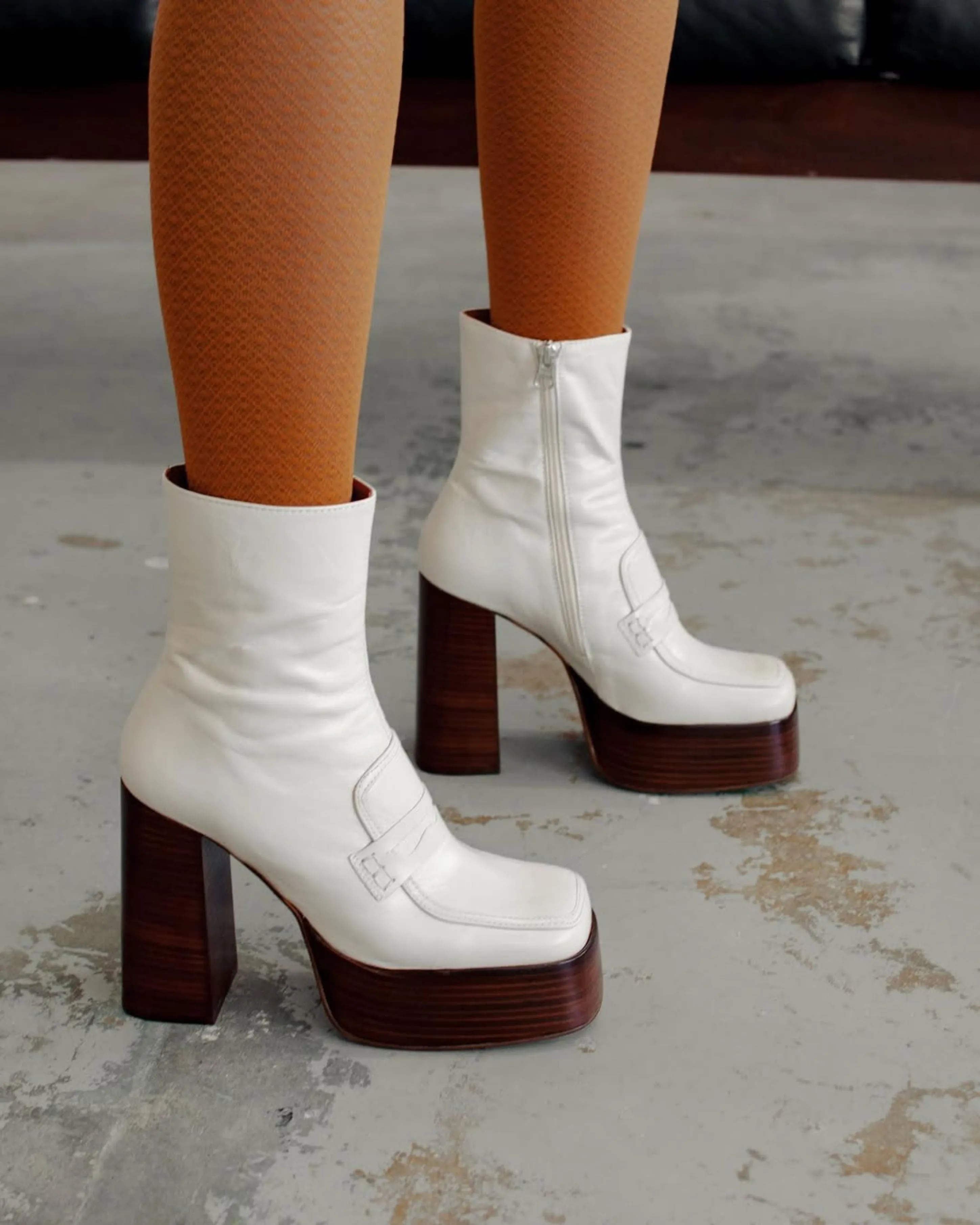 Rodrigo Off White Leather