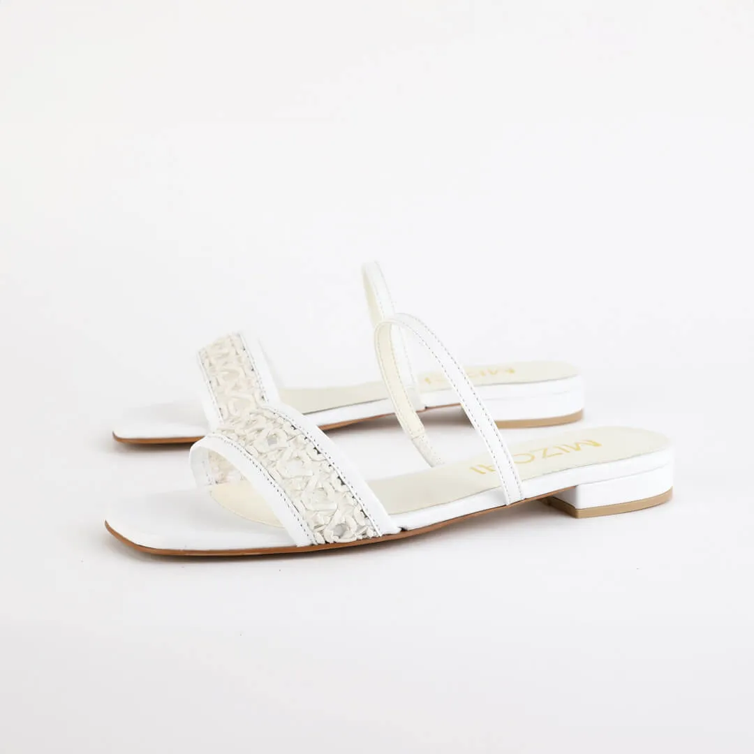 *UK size 2 - SELLY SUMMER - white, 1.5cm heels